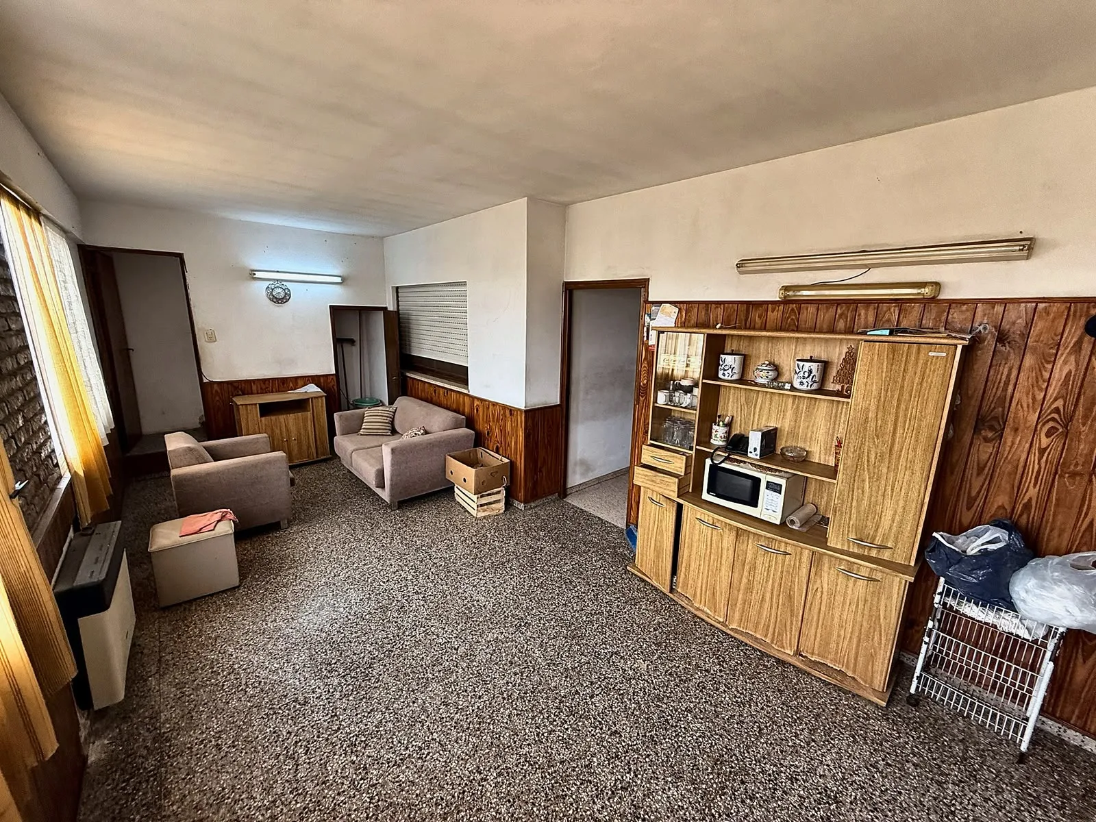 Foto 12 de Se vende casa de 3 Dormitorios y Salón multipropósito en San Lorenzo.