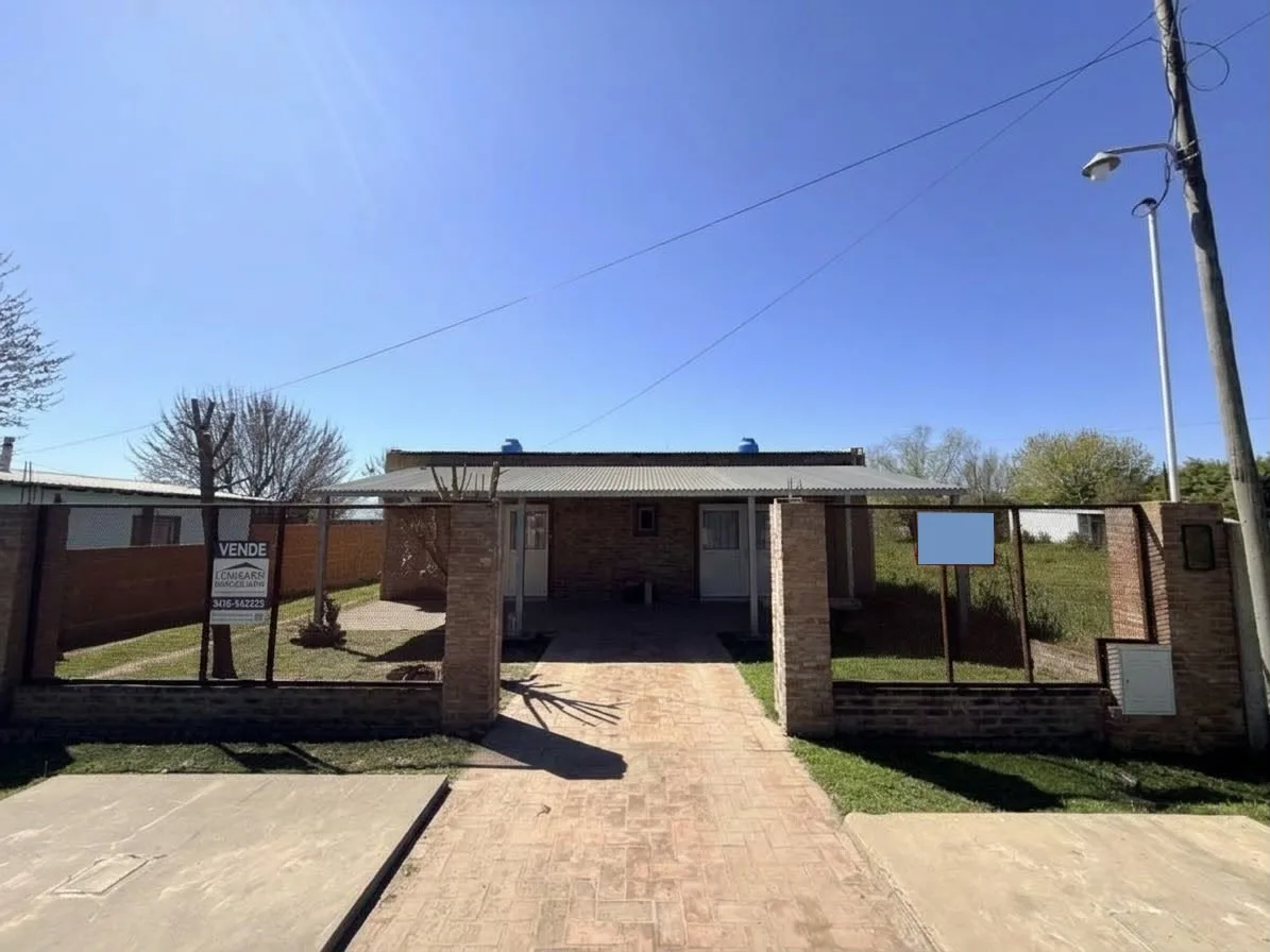 Se vende casa en Serodino.